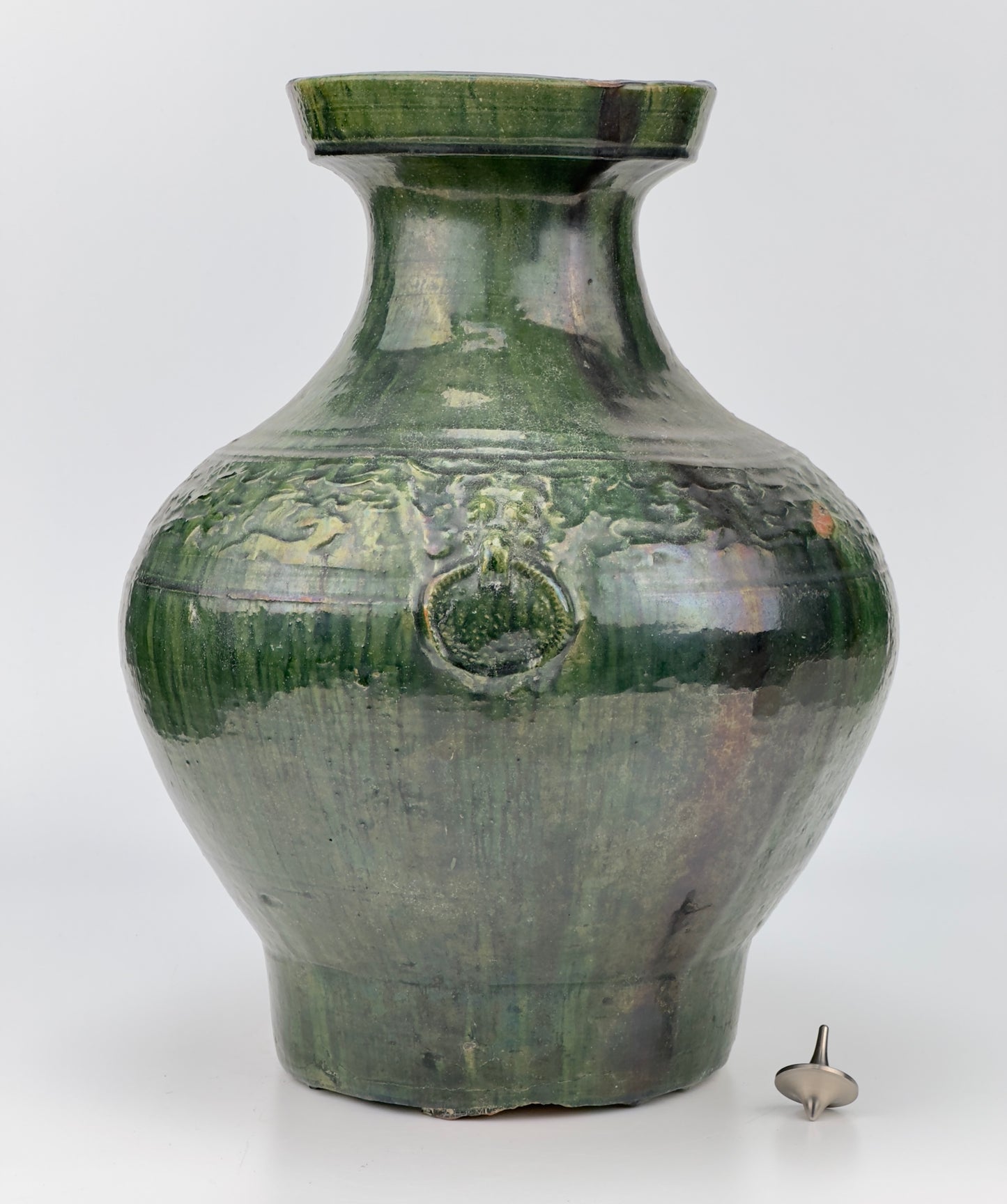 Hu vase with green glaze, Han Dynasty