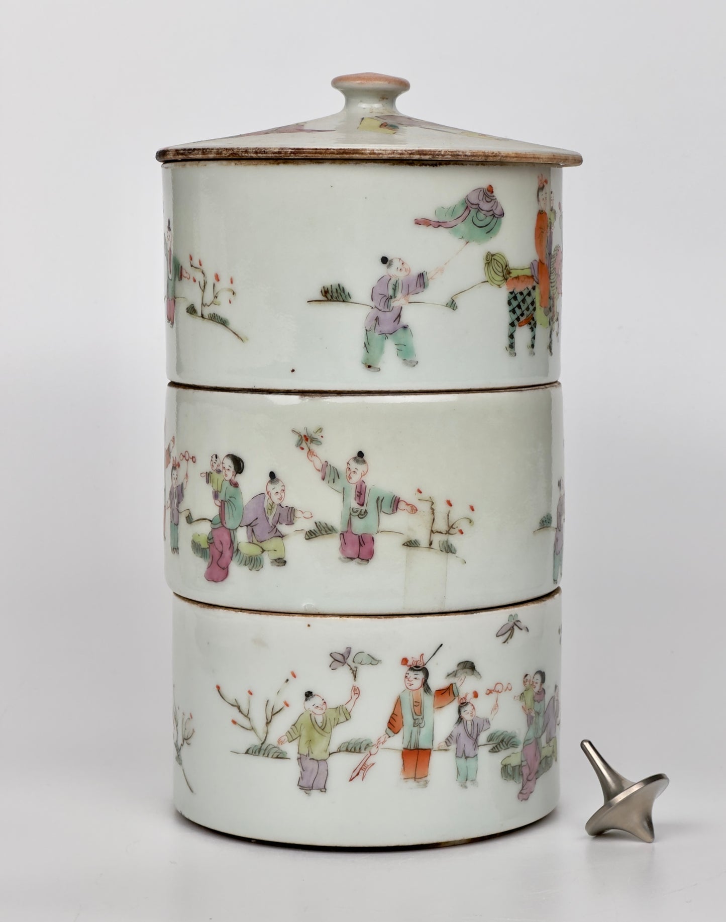 Chinese Famille Rose Porcelain Stacking Box, Late Qing Period
