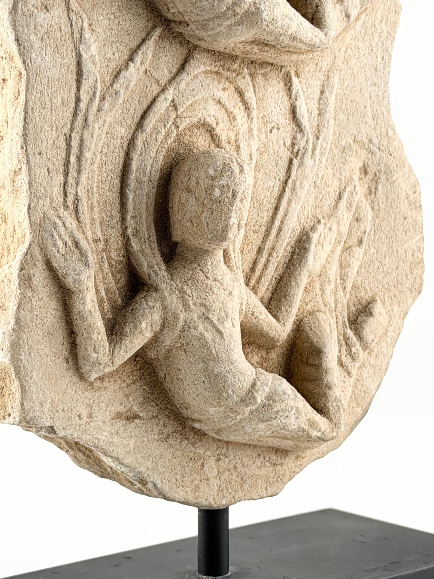 Heavenly Beings Carved Limestone Stele, Northern/Eastern Wei Dynasty(4-6th century)