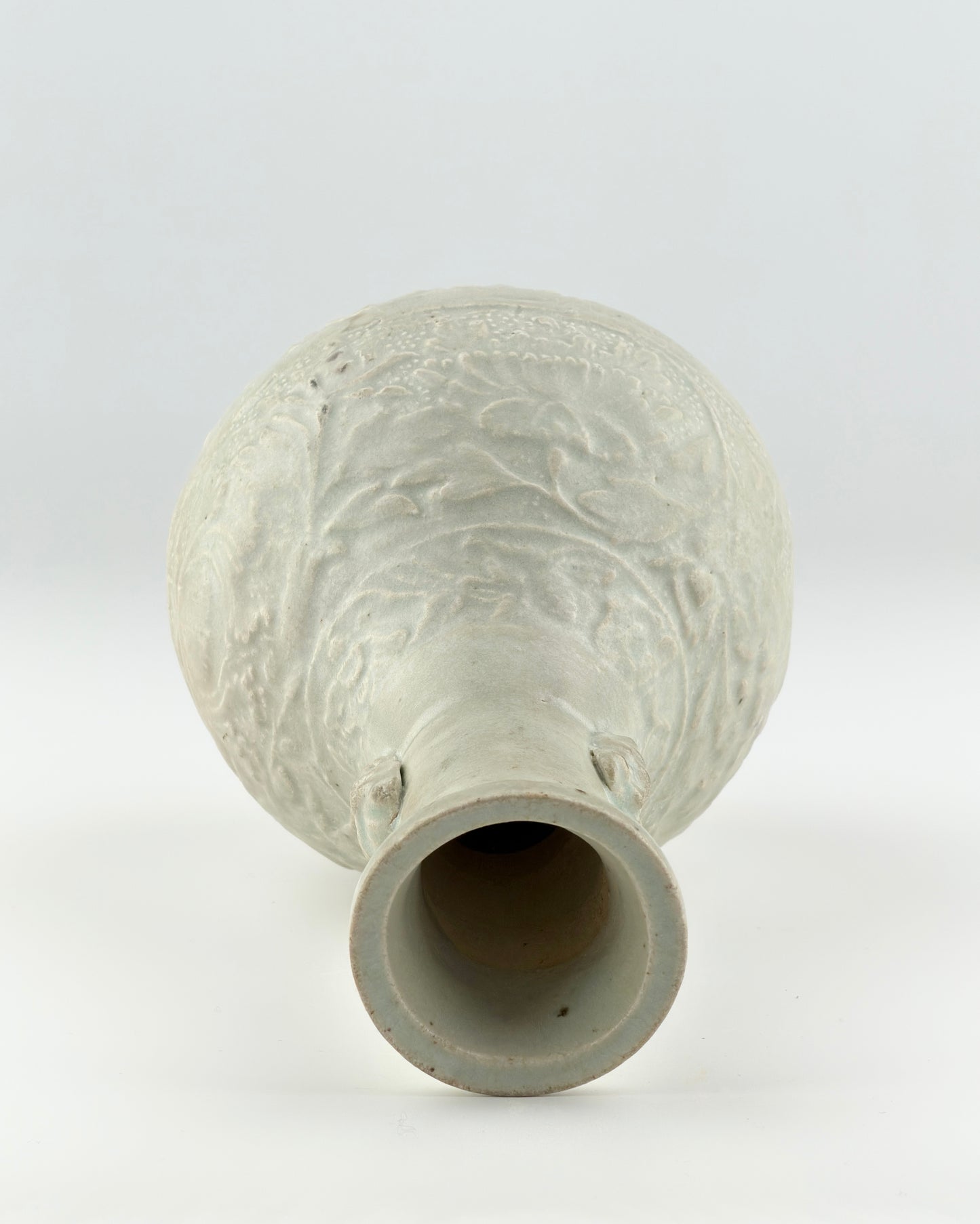 Carved White Ware 'Peony' vase, Yuan dynasty
