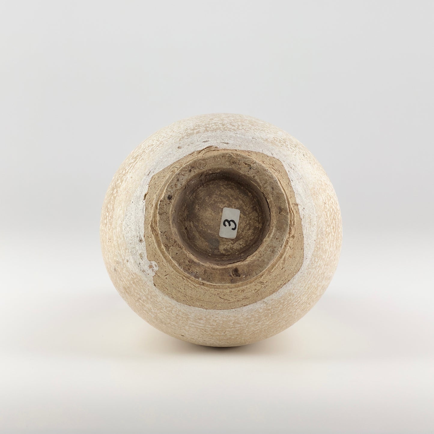 White-Glazed Chicken-Comb Ewer, Liao Dynasty