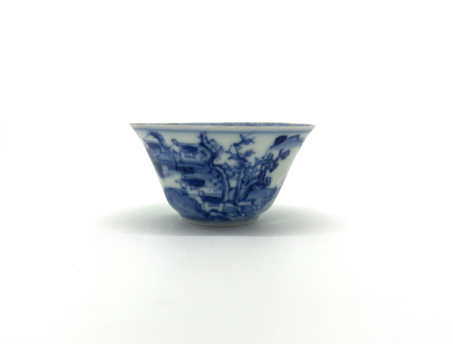 BLUE AND WHITE TEABOWL CIRCA 1725, QING DYNASTY, YONGZHENG REIGN