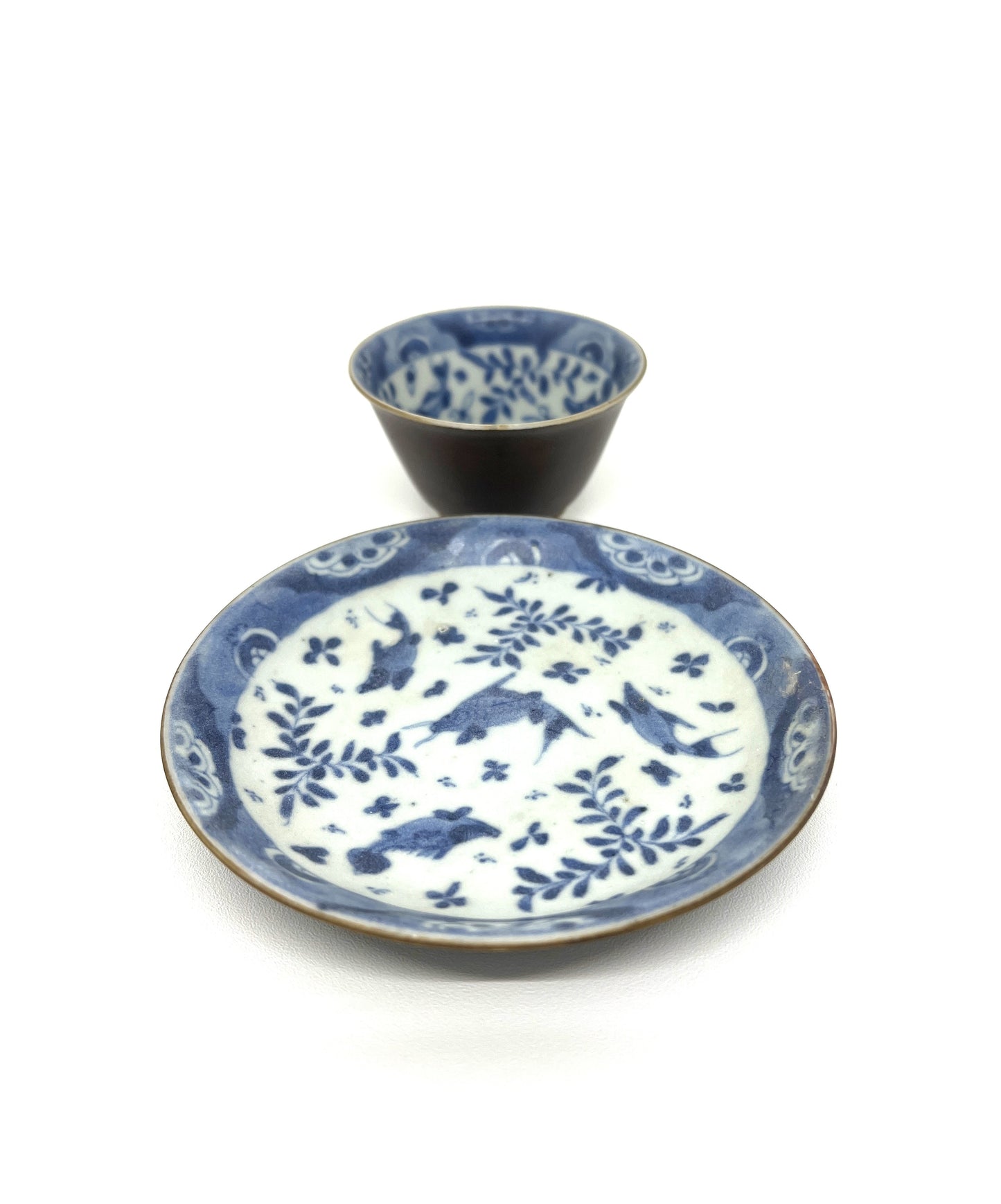 FISH AND WATERWEED PATTERN BLUE AND WHITE TEABOWL AND SAUCER SET CIRCA 1725, QING DYNASTY, YONGZHENG ERA