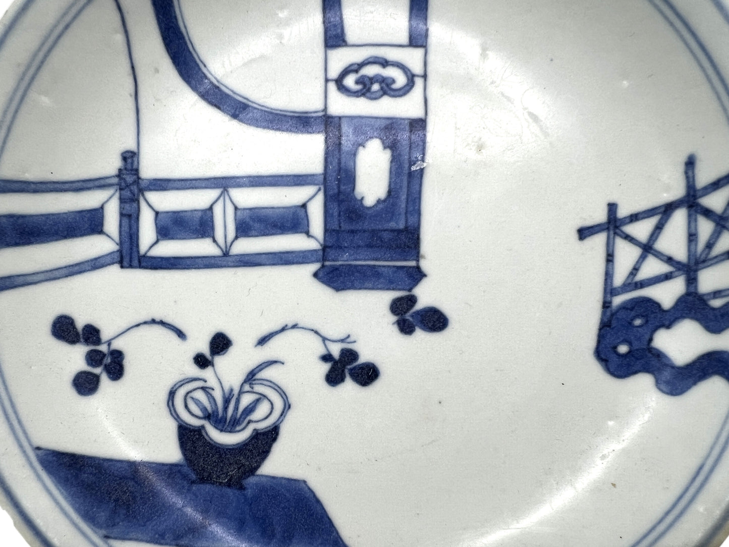 IMARI PAVILION PATTERN BLUE AND WHITE DISH CIRCA 1725, QING DYNASTY, YONGZHENG