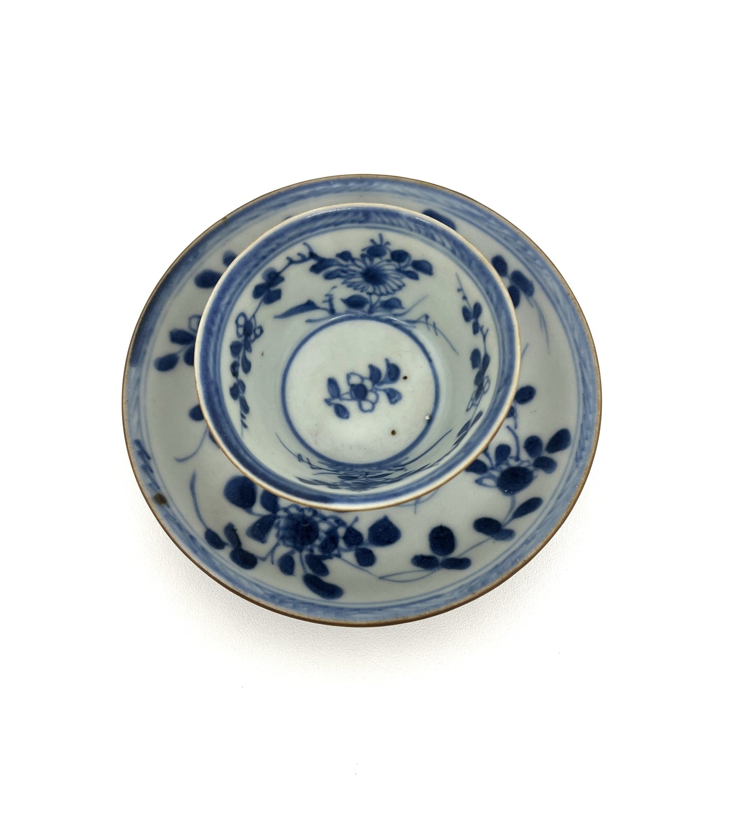 BLUE AND WHITE TEABOWL AND SAUCER SET CIRCA 1725, QING DYNASTY, YONGZHENG ERA