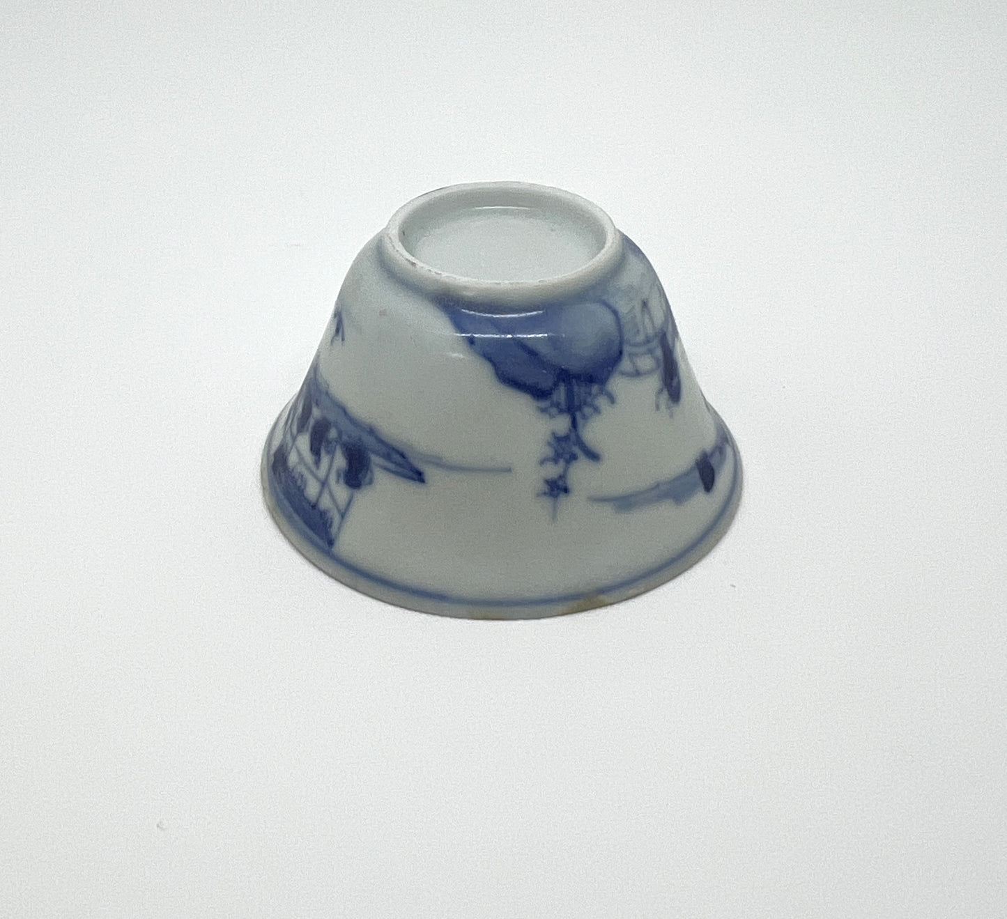 BLUE AND WHITE TEABOWL CIRCA 1725, QING DYNASTY, YONGZHENG REIGN