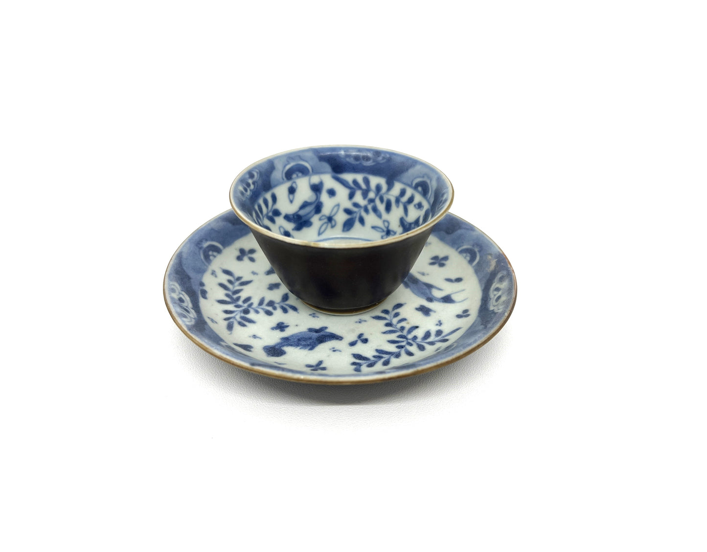 FISH AND WATERWEED PATTERN BLUE AND WHITE TEABOWL AND SAUCER SET CIRCA 1725, QING DYNASTY, YONGZHENG ERA