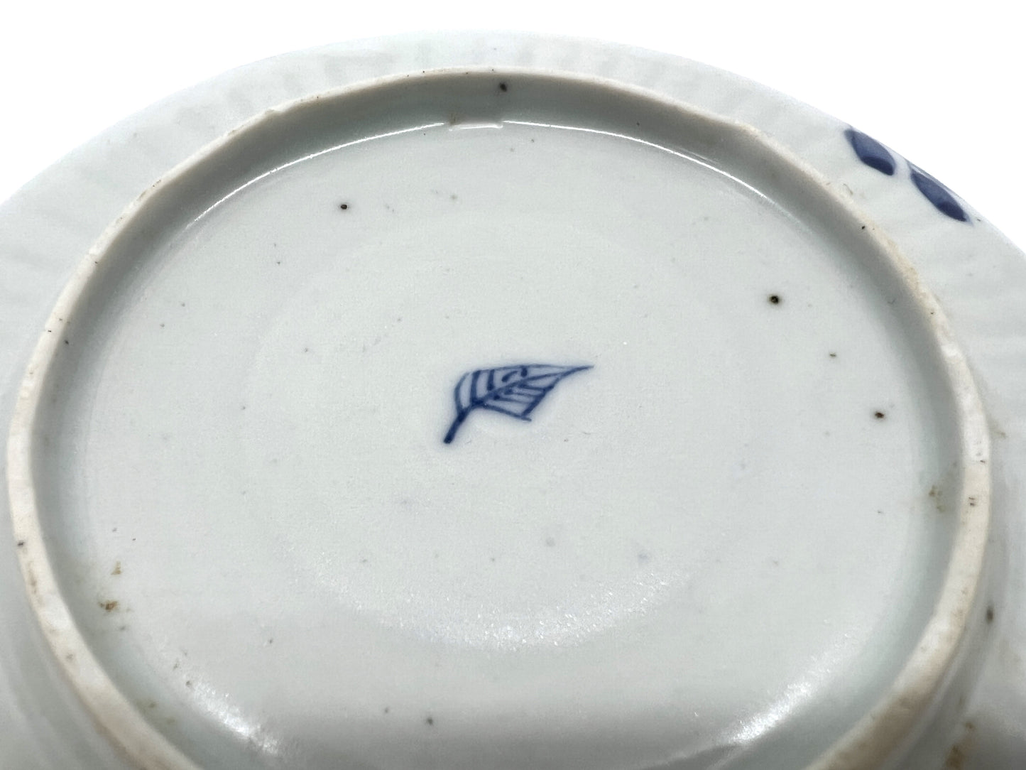 BLUE AND WHITE FLOWER SAUCER CIRCA 1725, QING DYNASTY, YONGZHENG REIGN