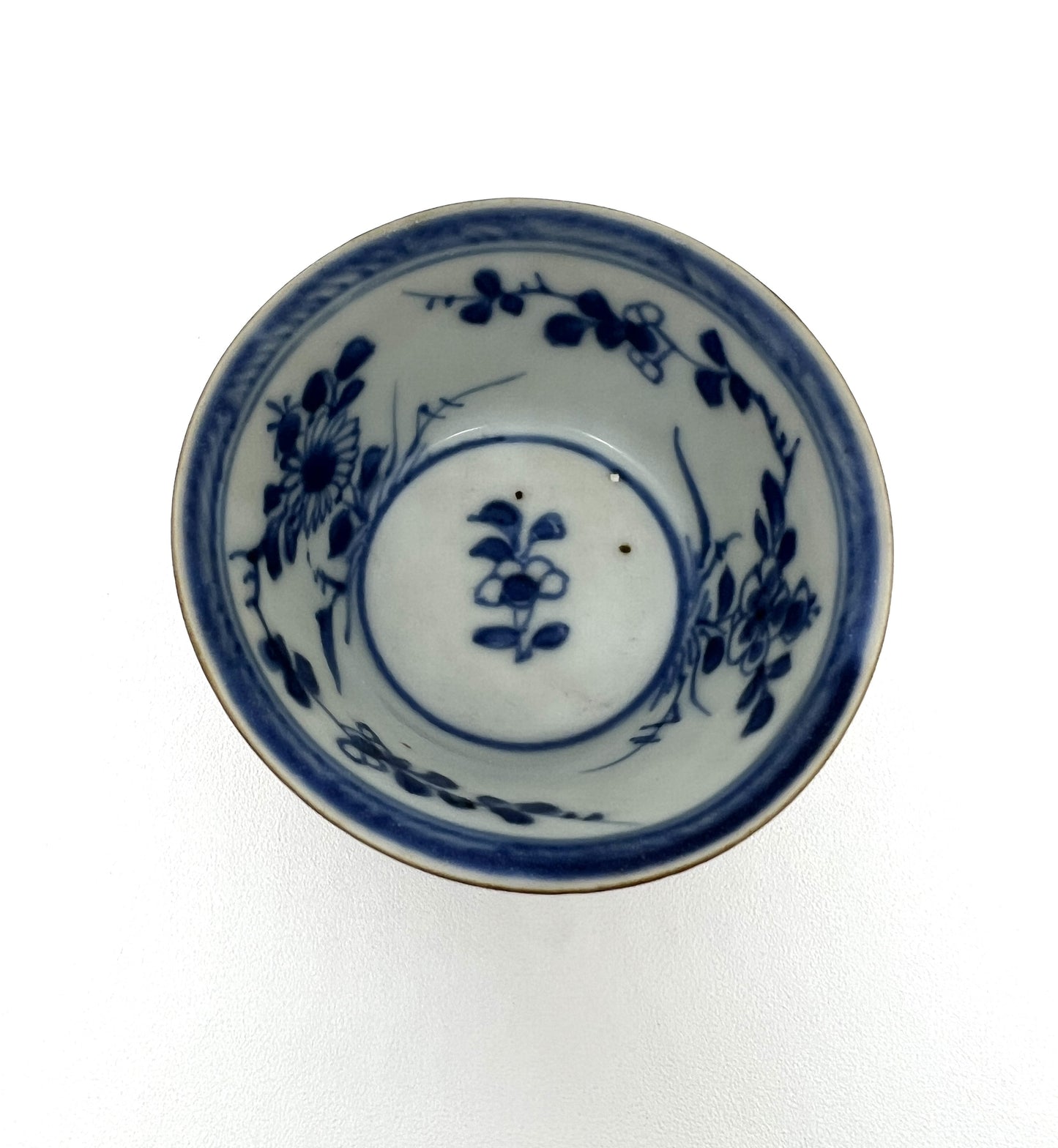 BLUE AND WHITE TEABOWL AND SAUCER SET CIRCA 1725, QING DYNASTY, YONGZHENG ERA