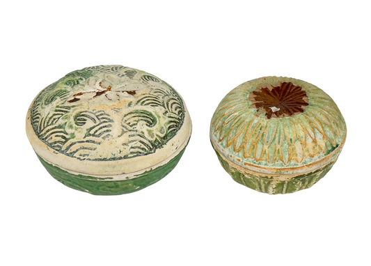 Swatow Lidded Boxes in the shape of Waves and Flowers with underglaze green, Late Ming Era(16-17th c)