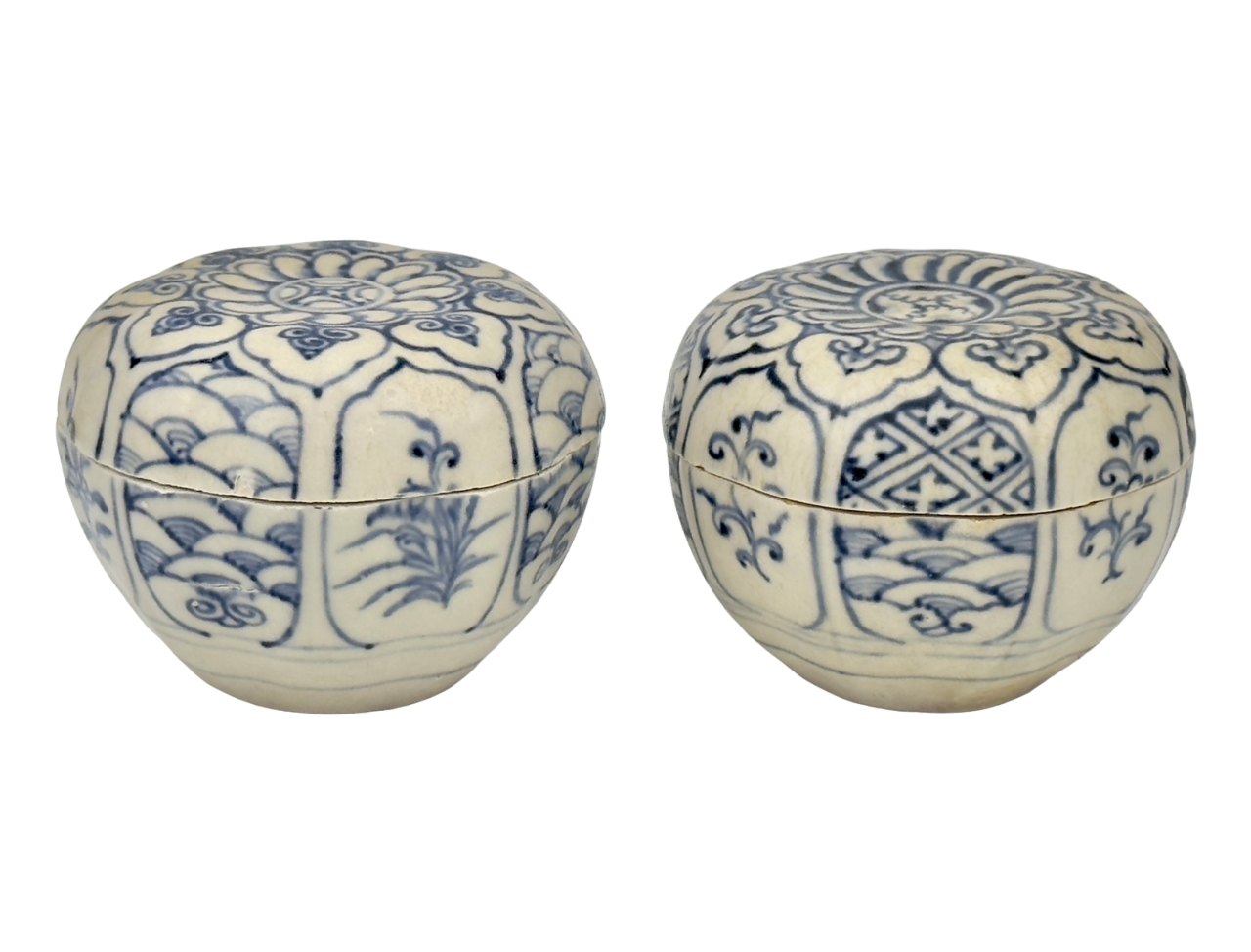 Two Annamese Mid-size Lidded Boxes with flower design, 15th century, Le Dynasty