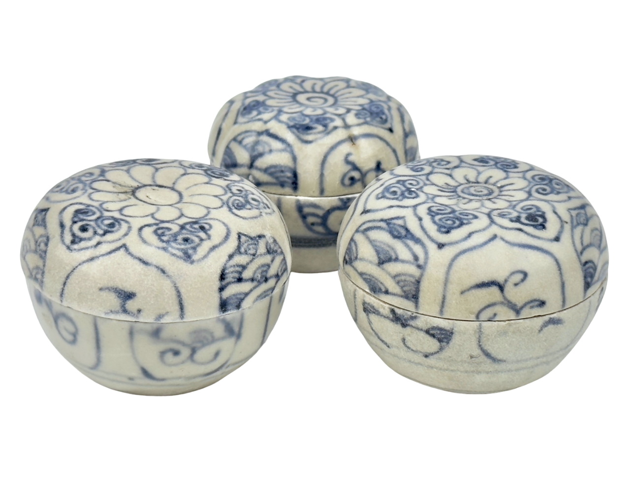 Three Annamese Small Lidded Boxes with flower design, 15th century, Le Dynasty