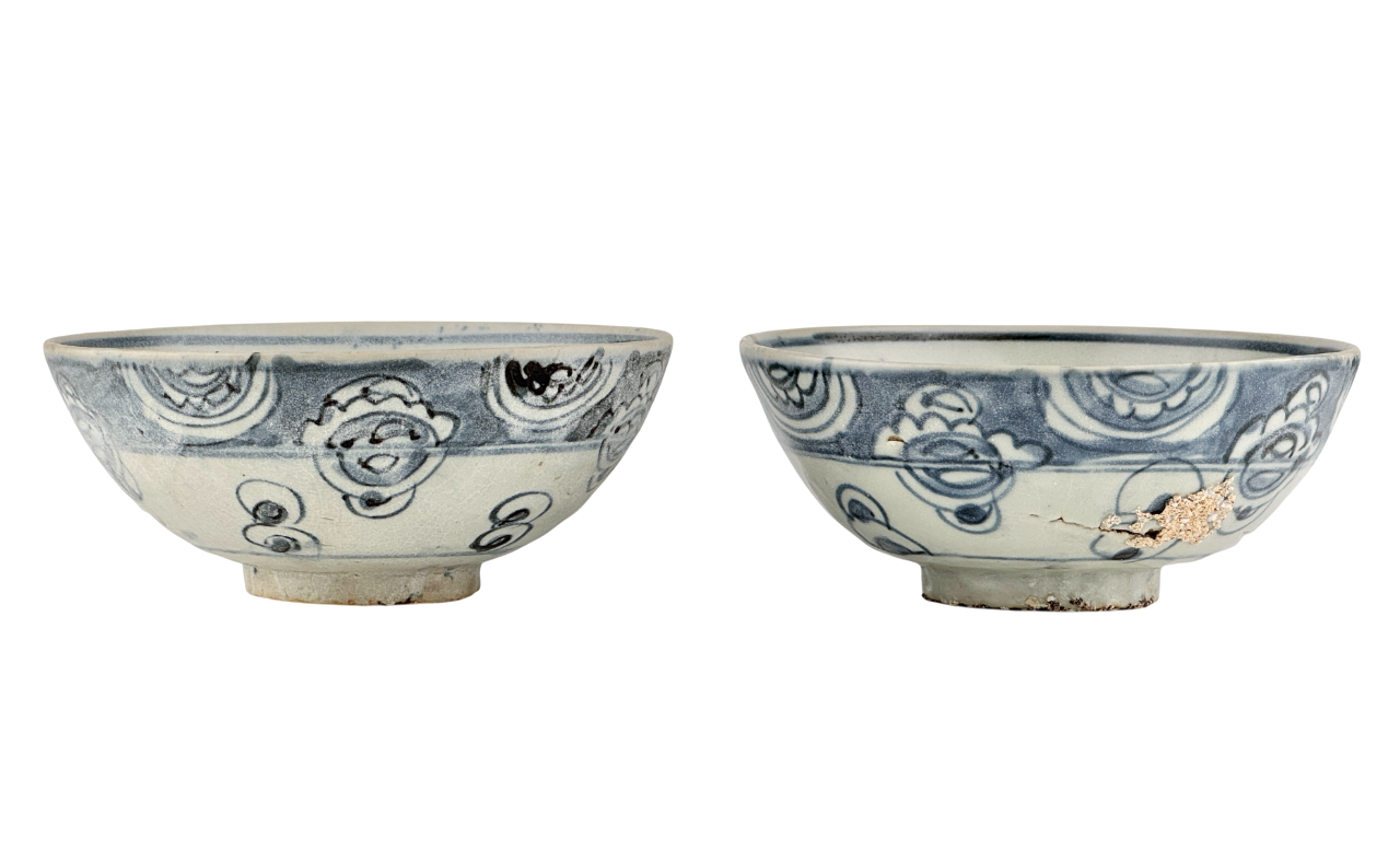 Pair of Bowls from Shipwreck, Late Ming Era(16-17th century)