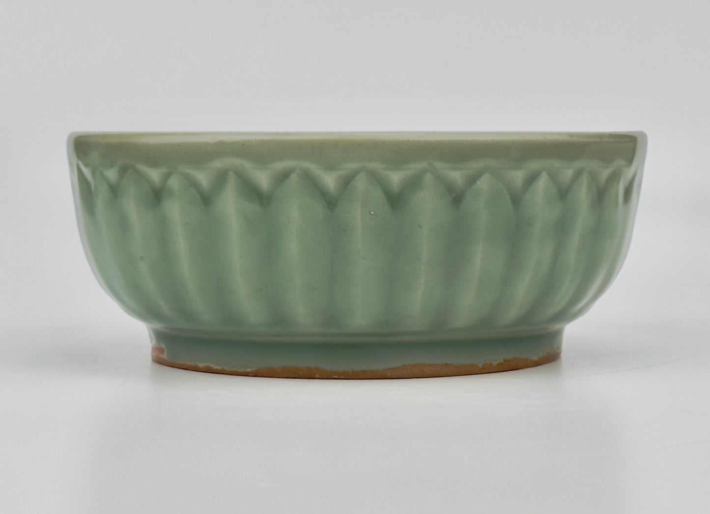 Lotus Petal 'Longquan' Celadon Bowl, Ming dynasty