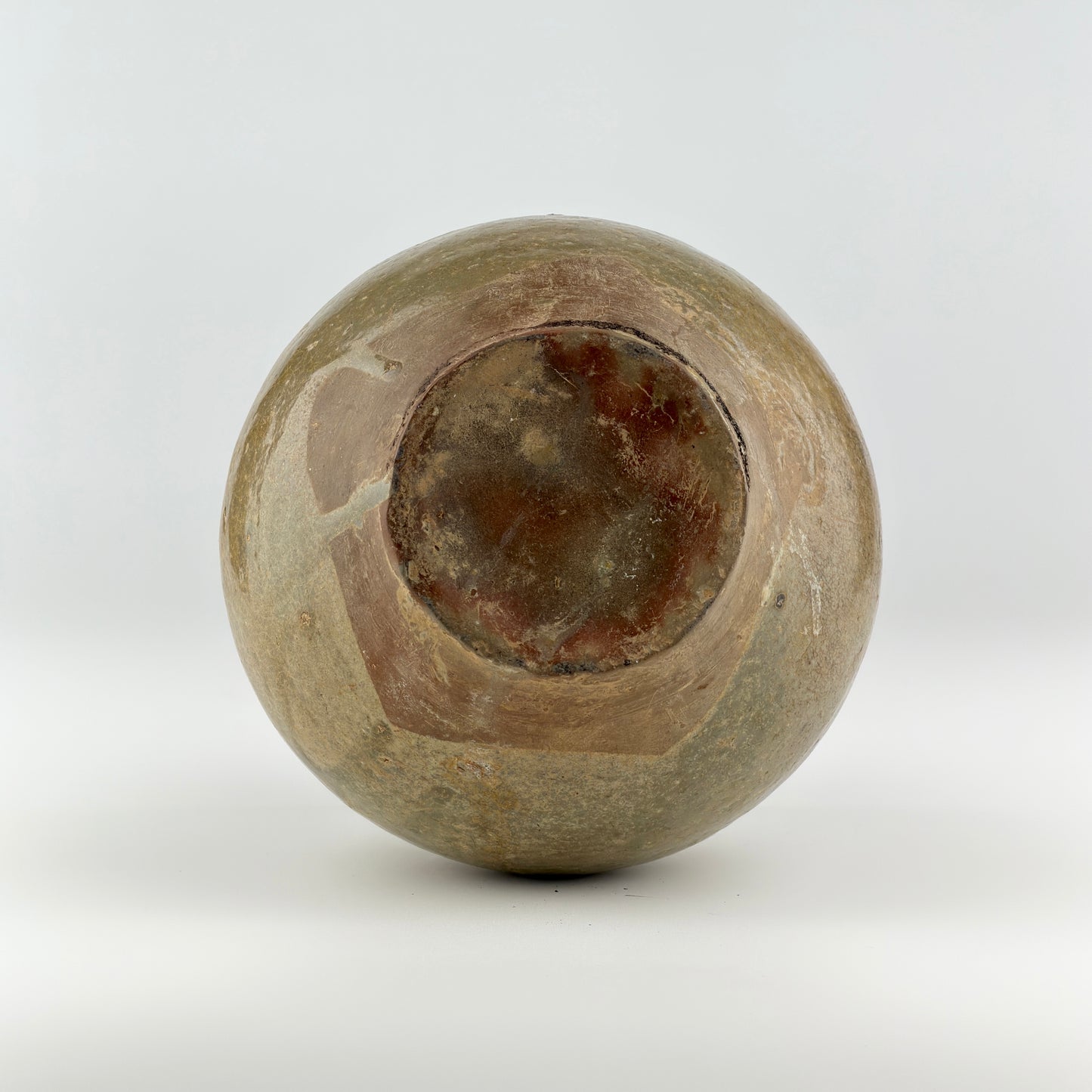 RARE YUE CELADON CHICKEN-HEAD EWER, JIN-SOUTHERN DYNASTY