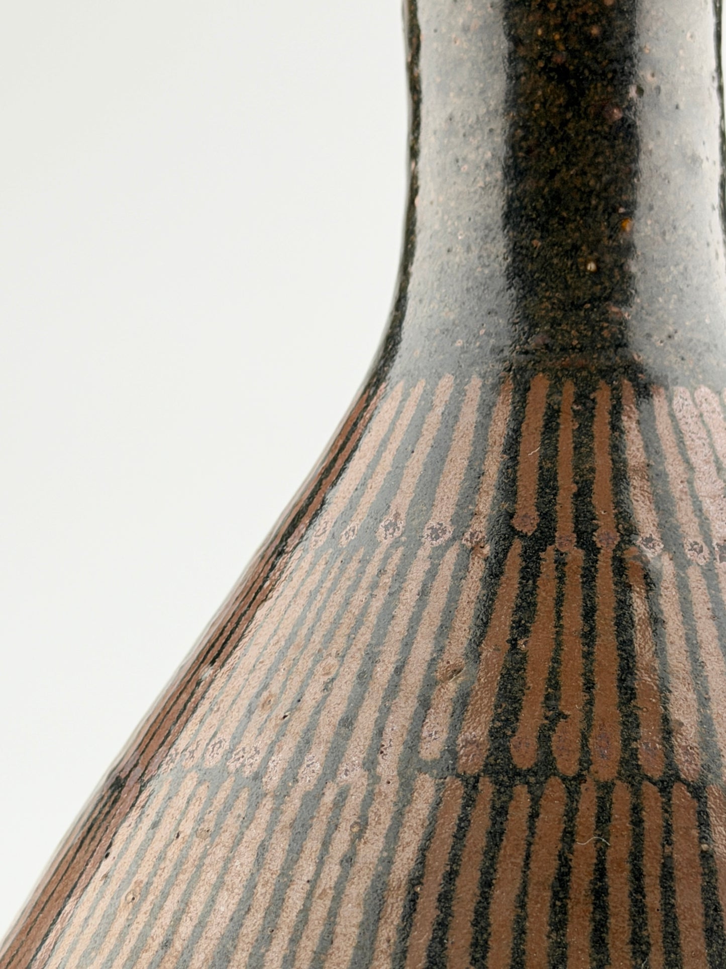 BLACK-GLAZED RUSSET-PAINTED BOTTLE VASE, SONG DYNASTY