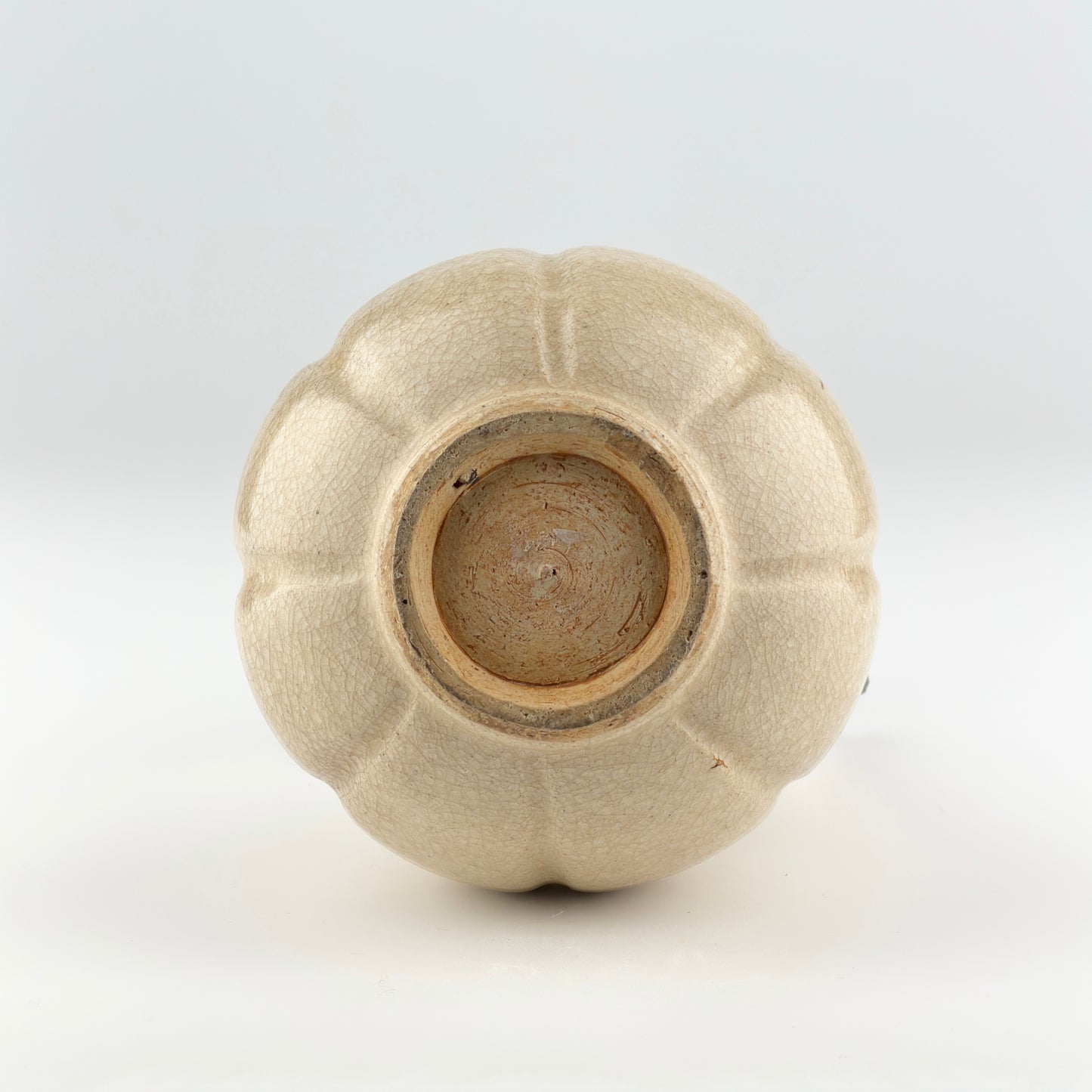 Rare annamese cream glazed ewer, Vietnam, 11-15th century