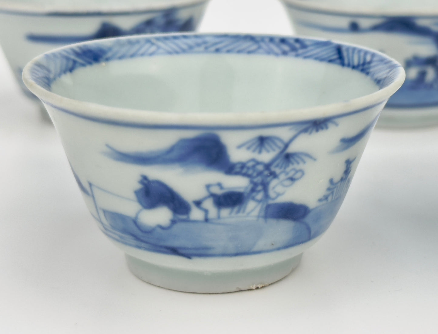 CHINOISERIE TEABOWL SET CIRCA 1725, QING DYNASTY, YONGZHENG REIGN