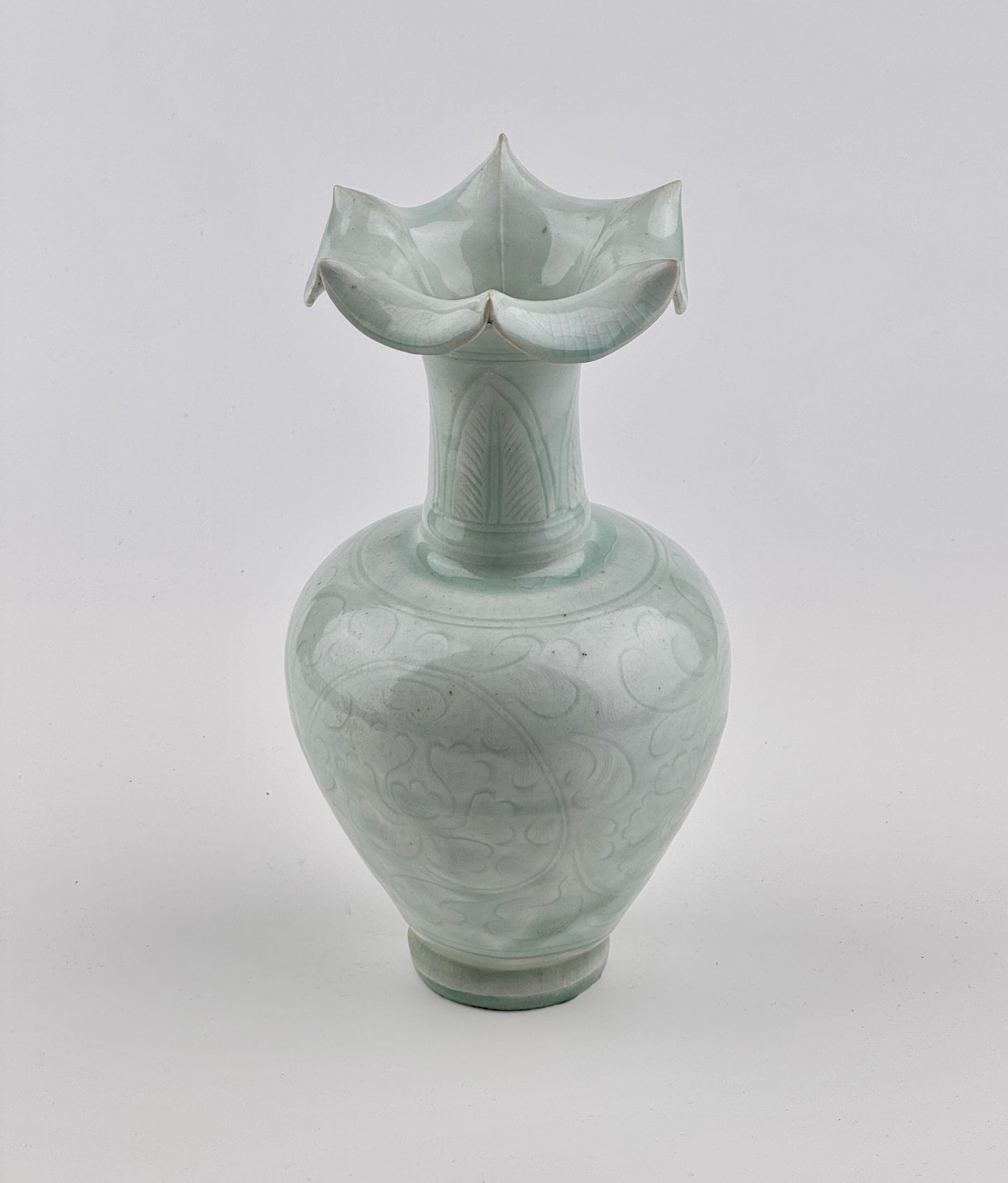 Carved Qingbai 'Chrysanthemum' Vase, Yuan Dynasty(13-14th century)