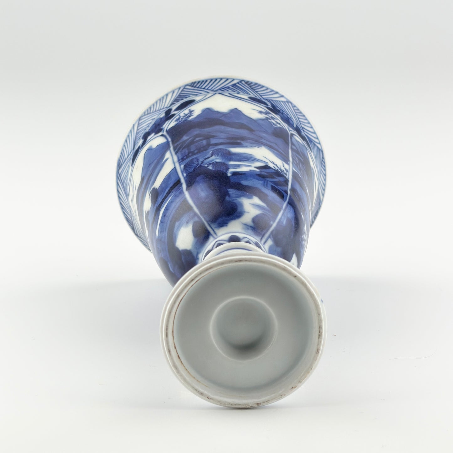 BLUE AND WHITE STEMCUP, QING DYNASTY, KANGXI ERA, CIRCA 1690
