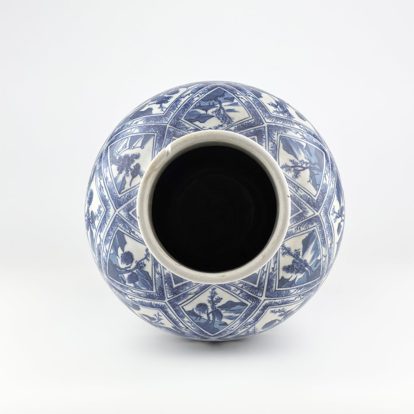 LARGE RARE 'RIVERSCAPE' BALUSTER VASE, QING DYNASTY, KANGXI, CIRCA 1690