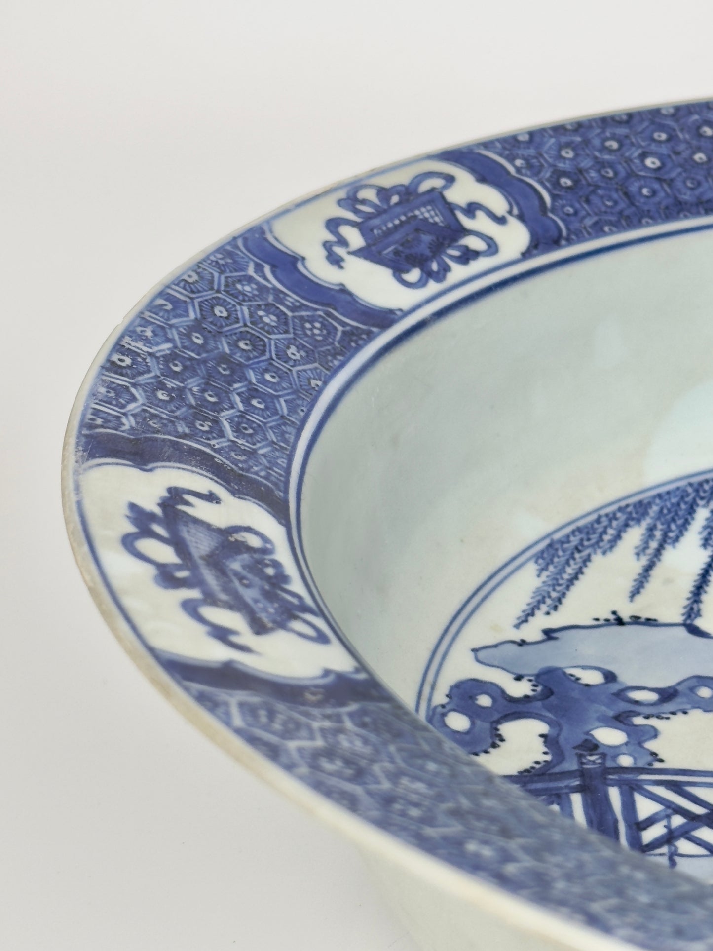 Rare Dish with Three Figures on a Terrace, C 1725, Qing Dynasty, Yongzheng Era