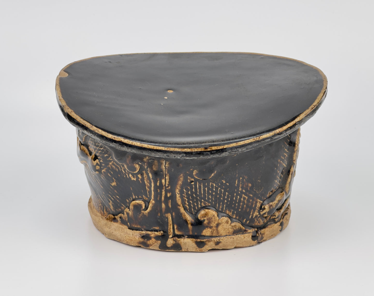 Black-glazed Lion Pillow, Northern Song-Jin Dynasty