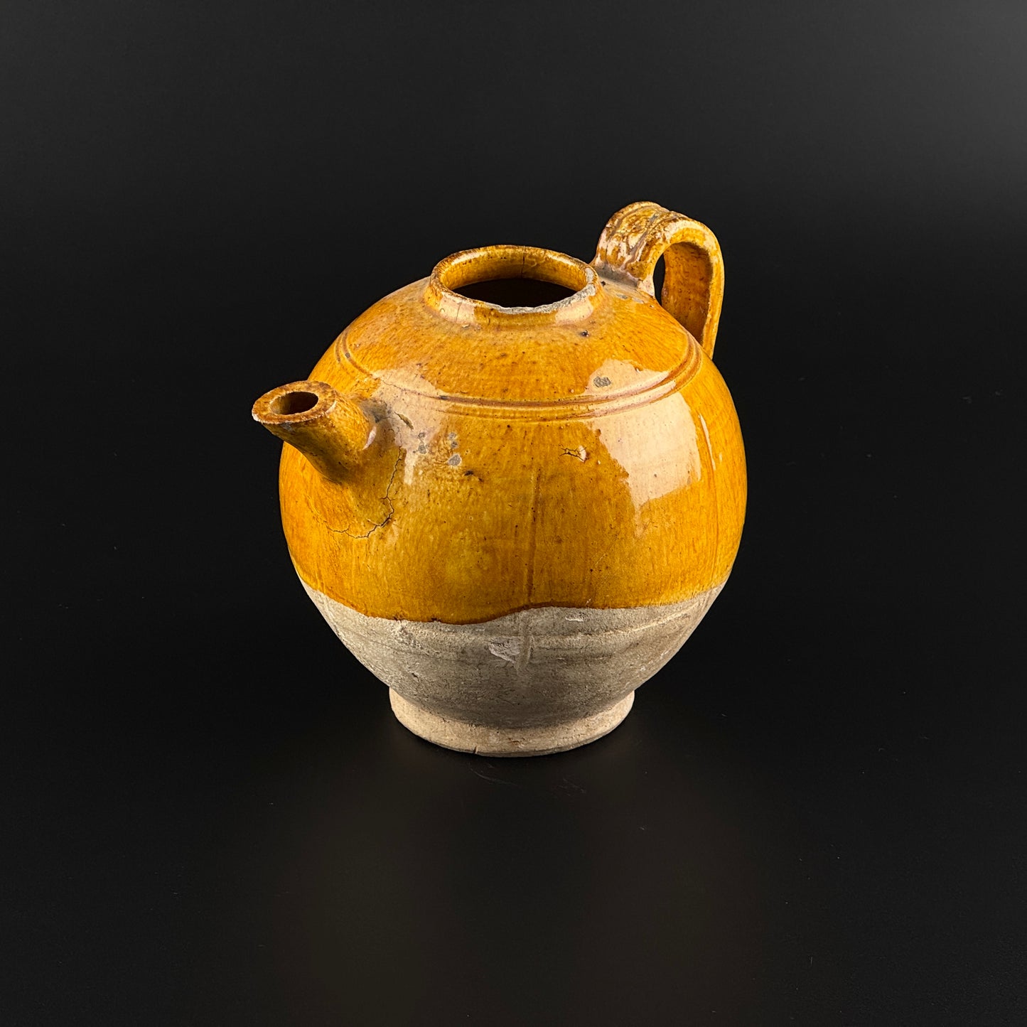 AMBER-GLAZED POTTERY EWER, TANG-LIAO DYNASTY (7-12TH CENTURY)