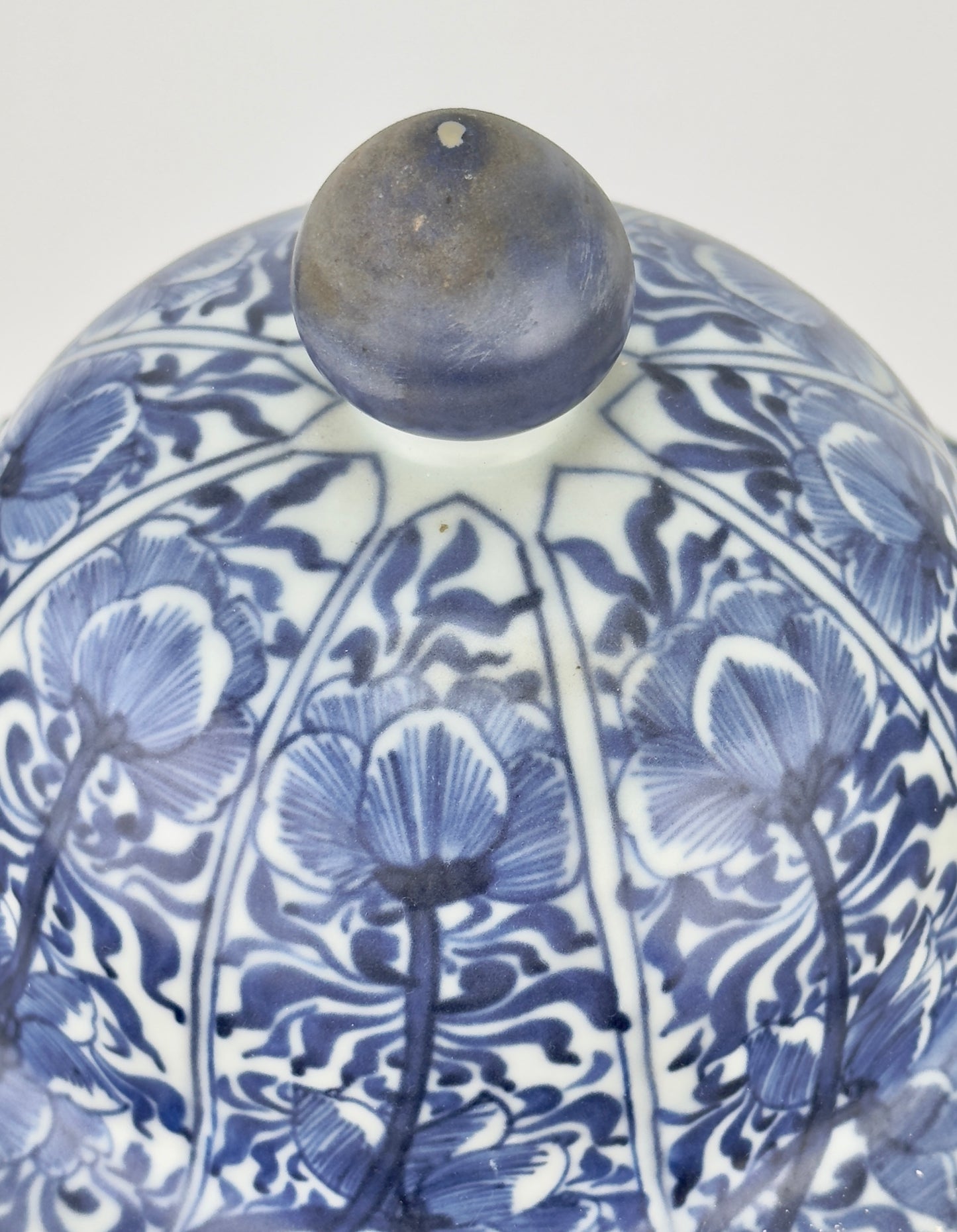 LARGE RARE BLUE AND WHITE BALUSTER VASE, QING DYNASTY, KANGXI, CIRCA 1690