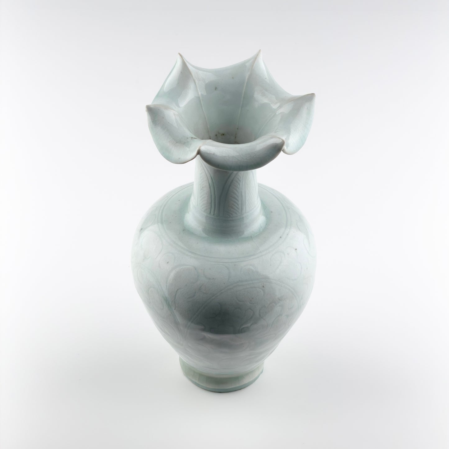 Rare Carved Qingbai 'Chrysanthemum' Vase, Yuan Dynasty(13-14th century)