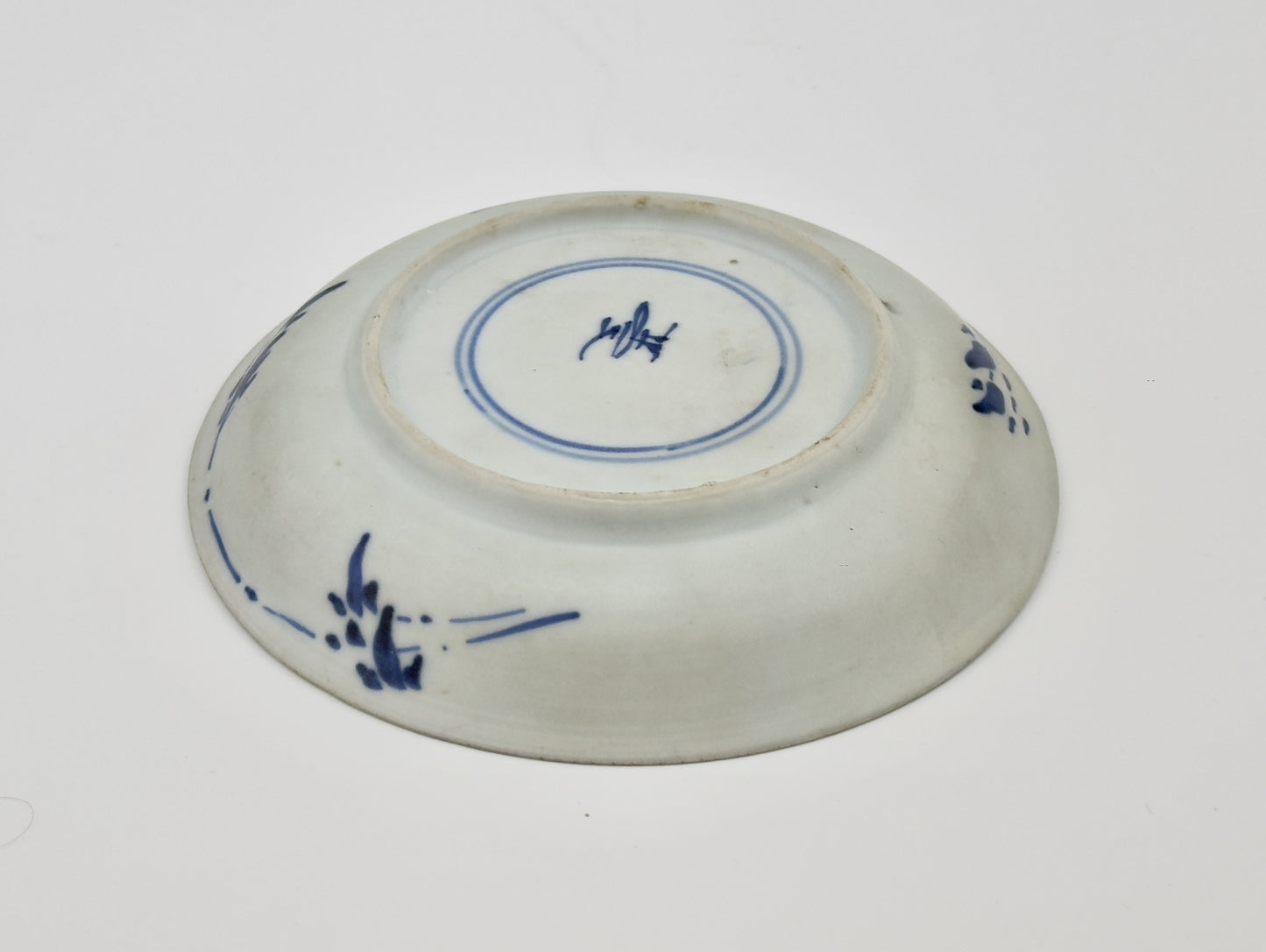 Blue and White Mid-Size Saucer, Qing Dynasty, Kangxi Era, Circa 1690