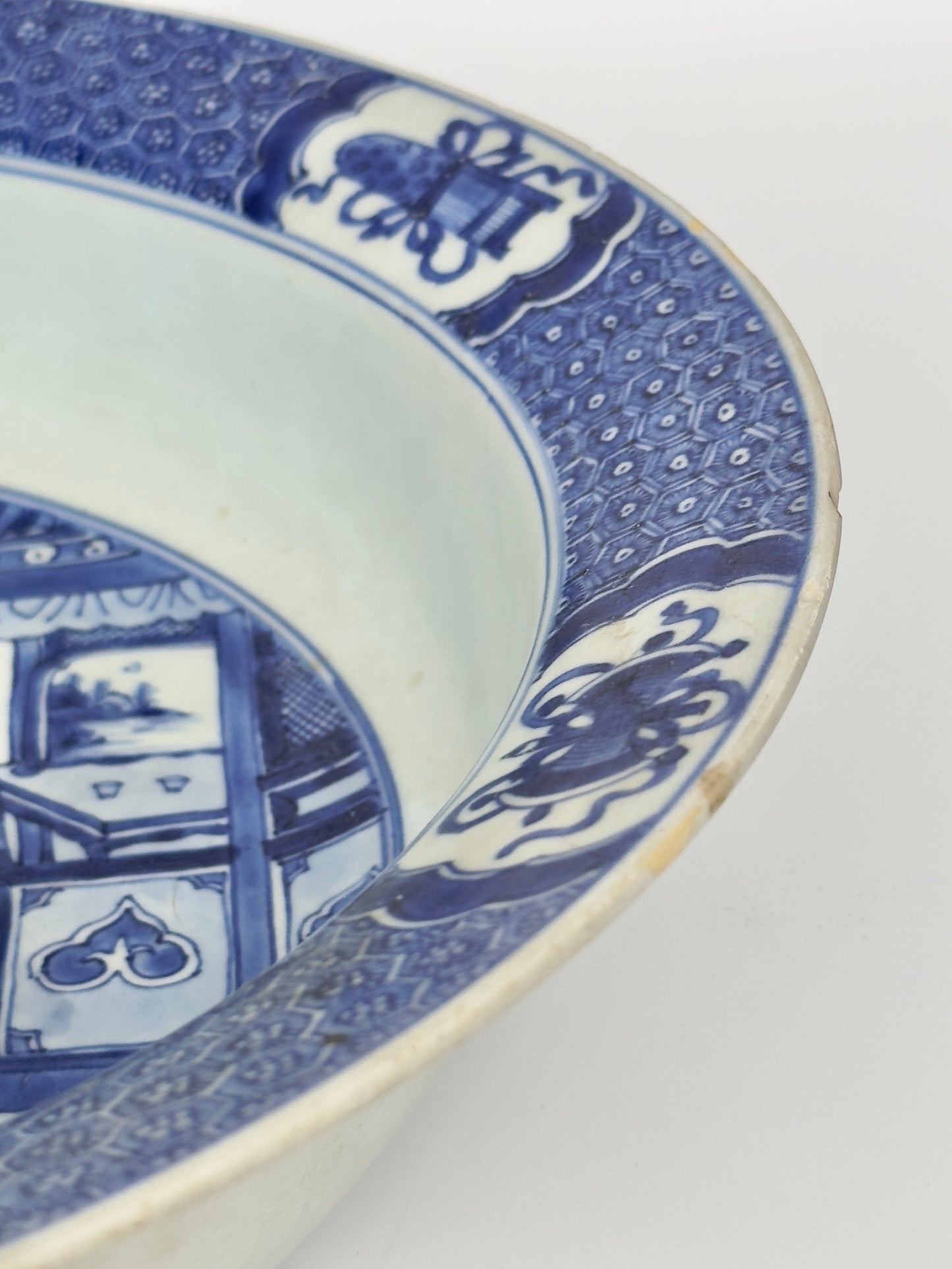 Rare Dish with Three Figures on a Terrace, C 1725, Qing Dynasty, Yongzheng Era