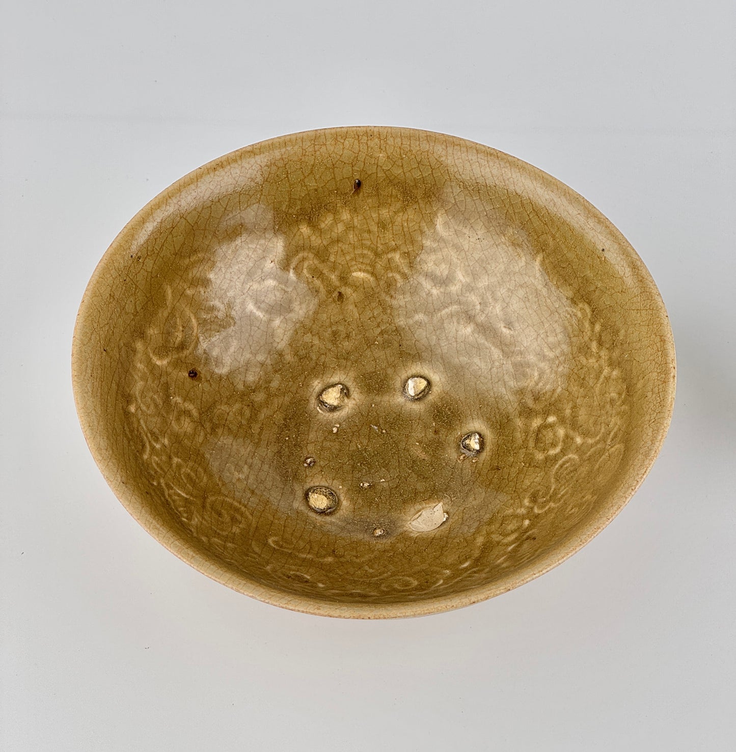 Rare Annamese Stoneware Bowls with olive green glaze, Vietnam, 14-15th century