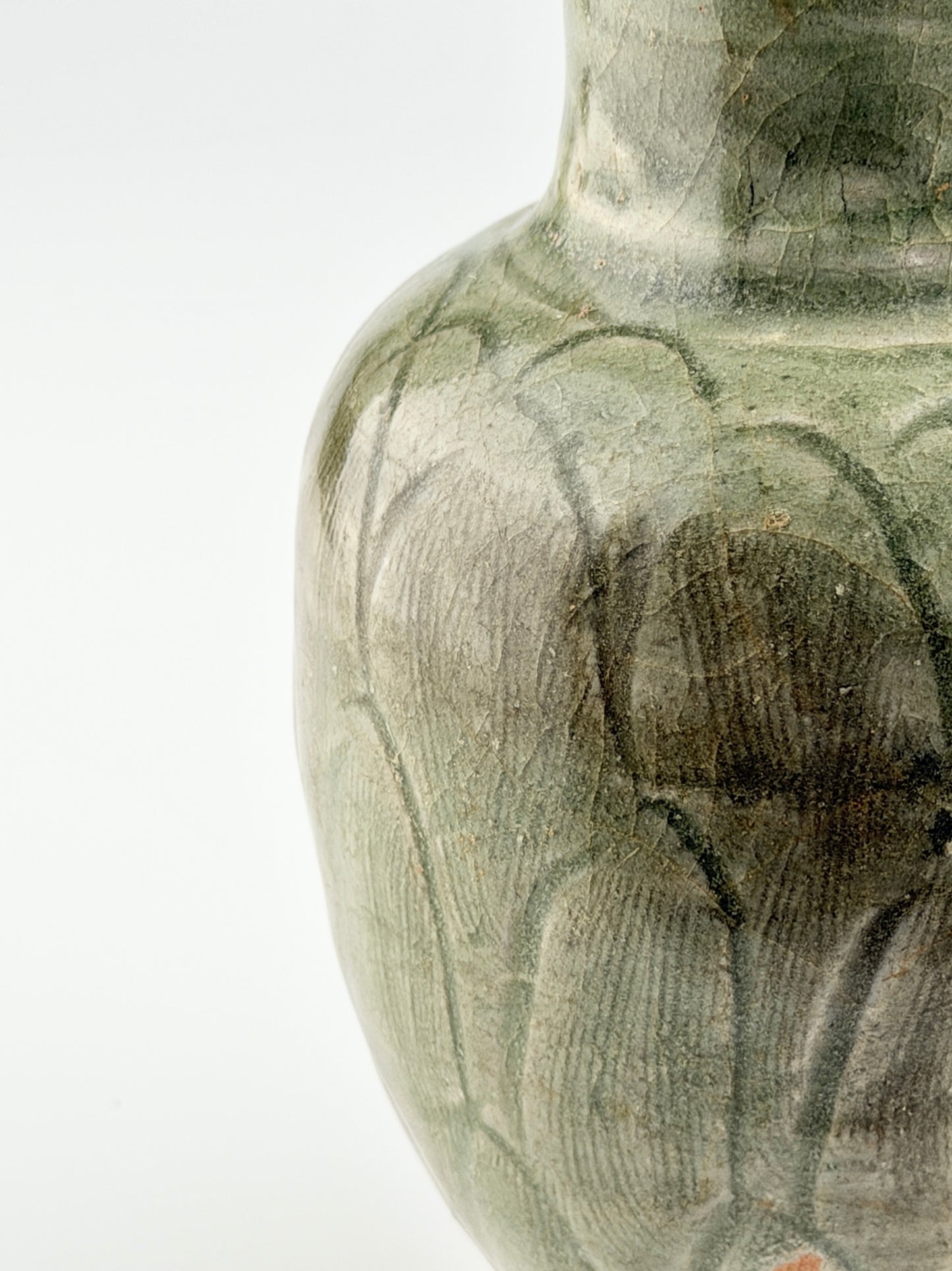 LONGQUAN CELADON 'LOTUS PETAL' JAR AND COVER, SUI-SONG DYNASTY