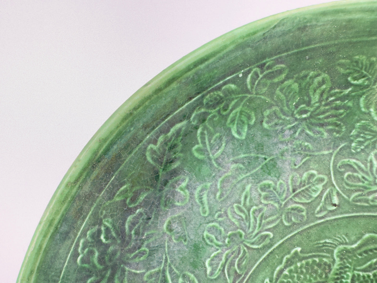 Rare Dingyao Green-Glazed Dragon Dish, Liao-Song Dynasty