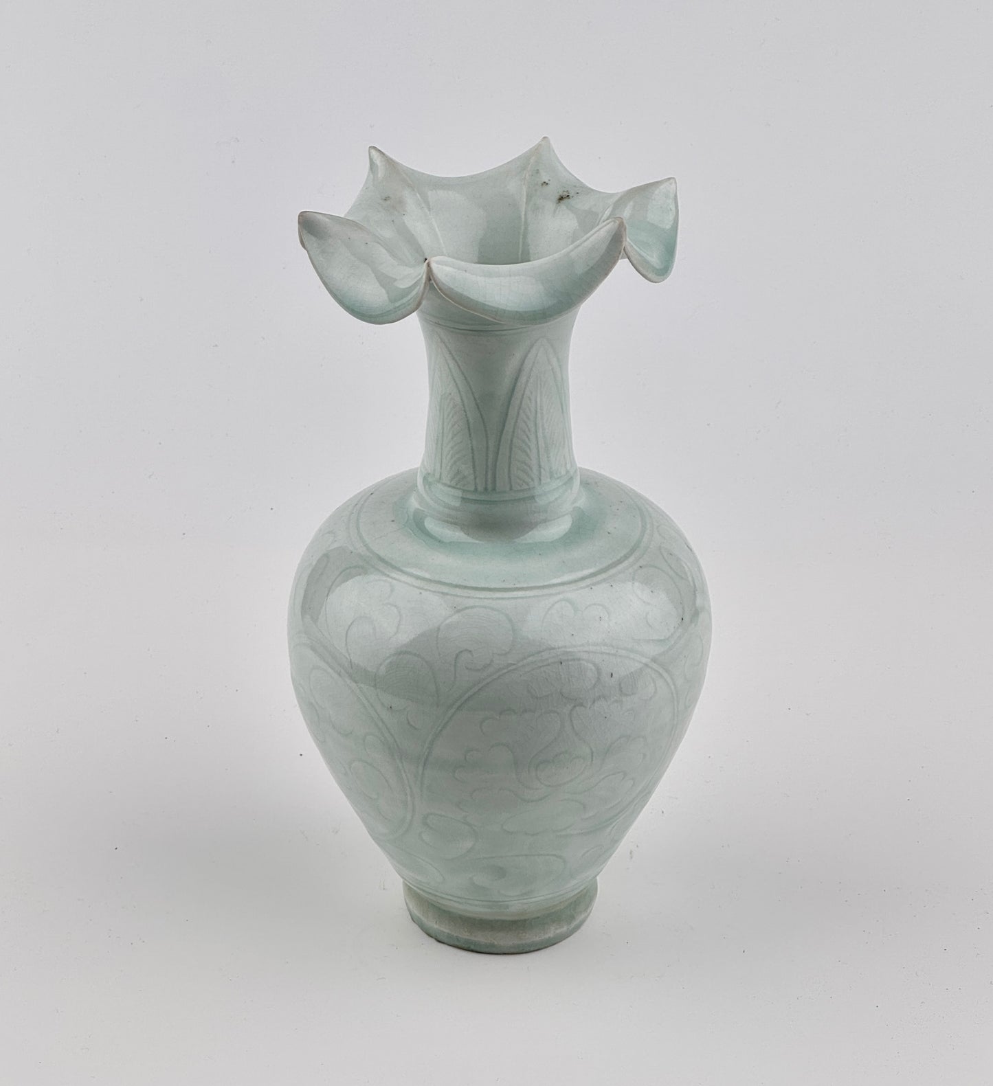 Carved Qingbai 'Chrysanthemum' Vase, Yuan Dynasty(13-14th century)