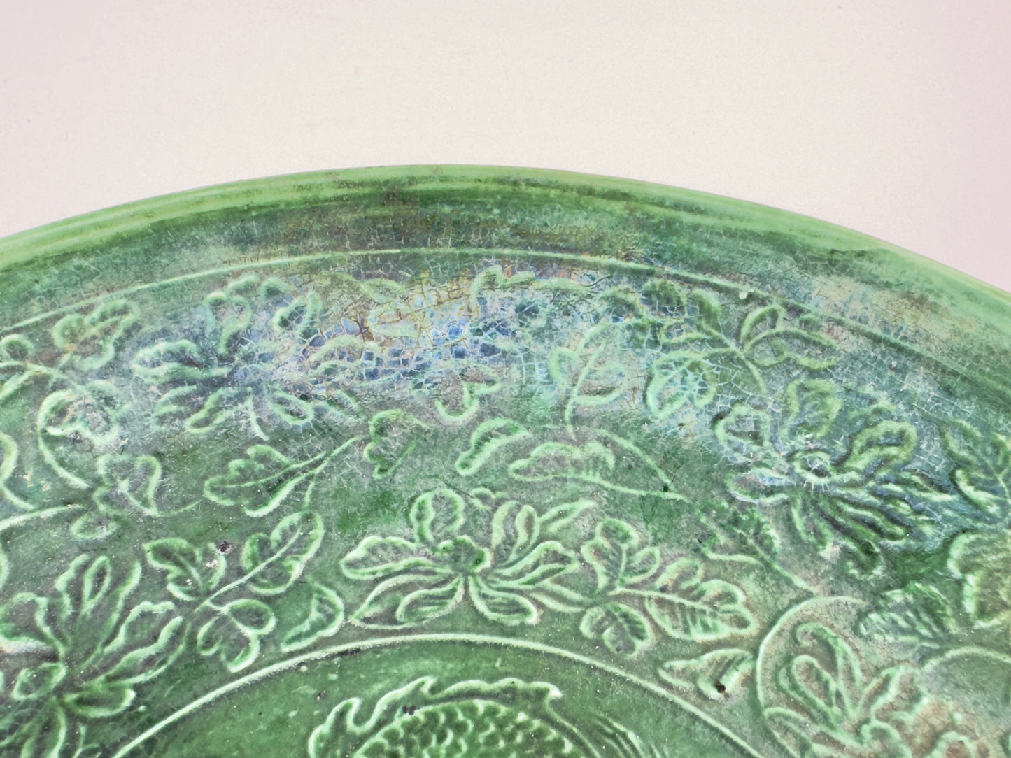 Rare Dingyao Green-Glazed Dragon Dish, Liao-Song Dynasty