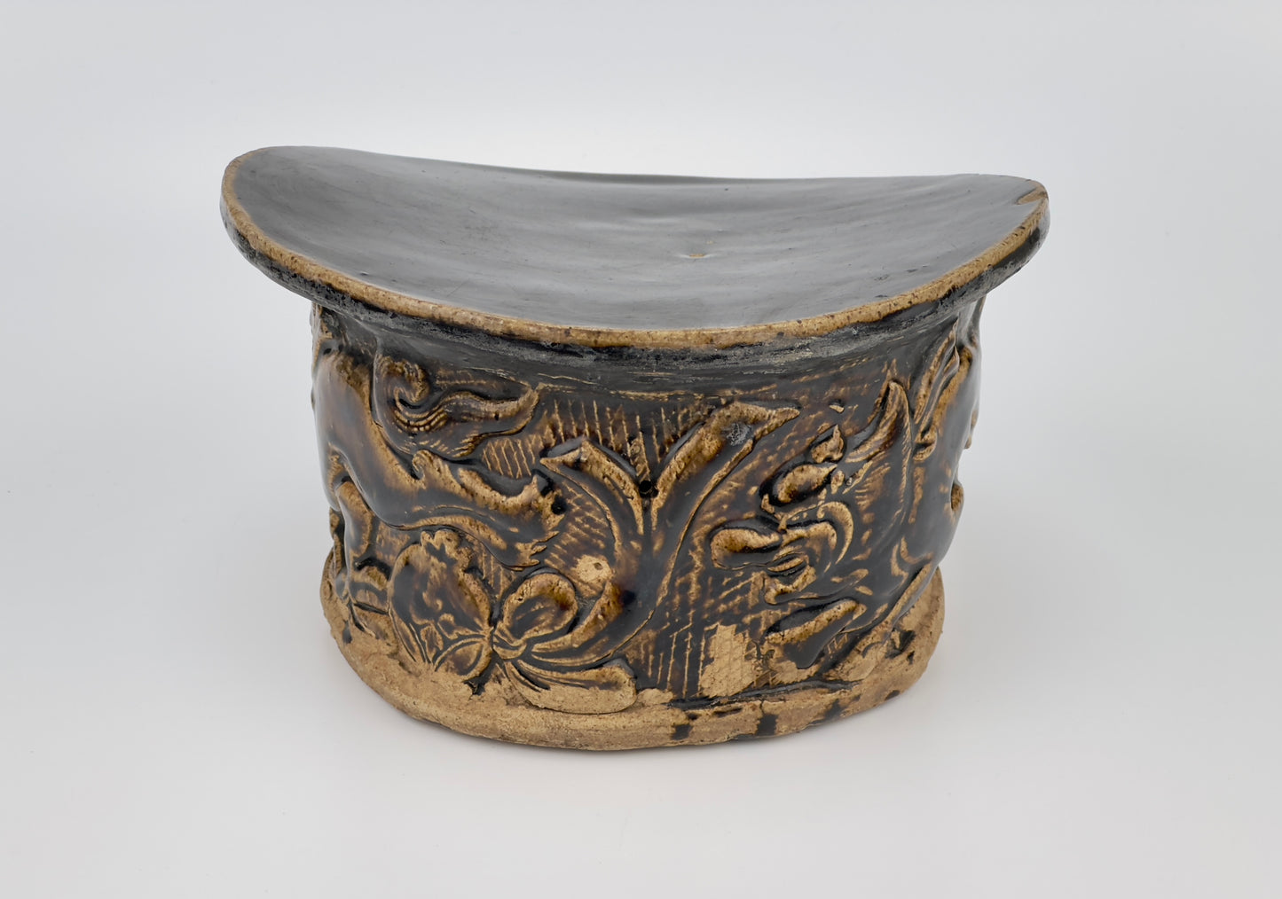 Black-glazed Lion Pillow, Northern Song-Jin Dynasty