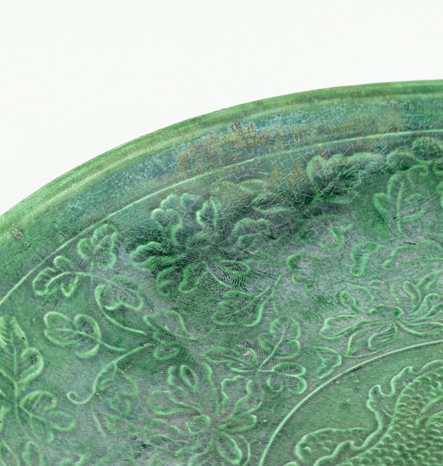Rare Dingyao Green-Glazed Dragon Dish, Liao-Song Dynasty