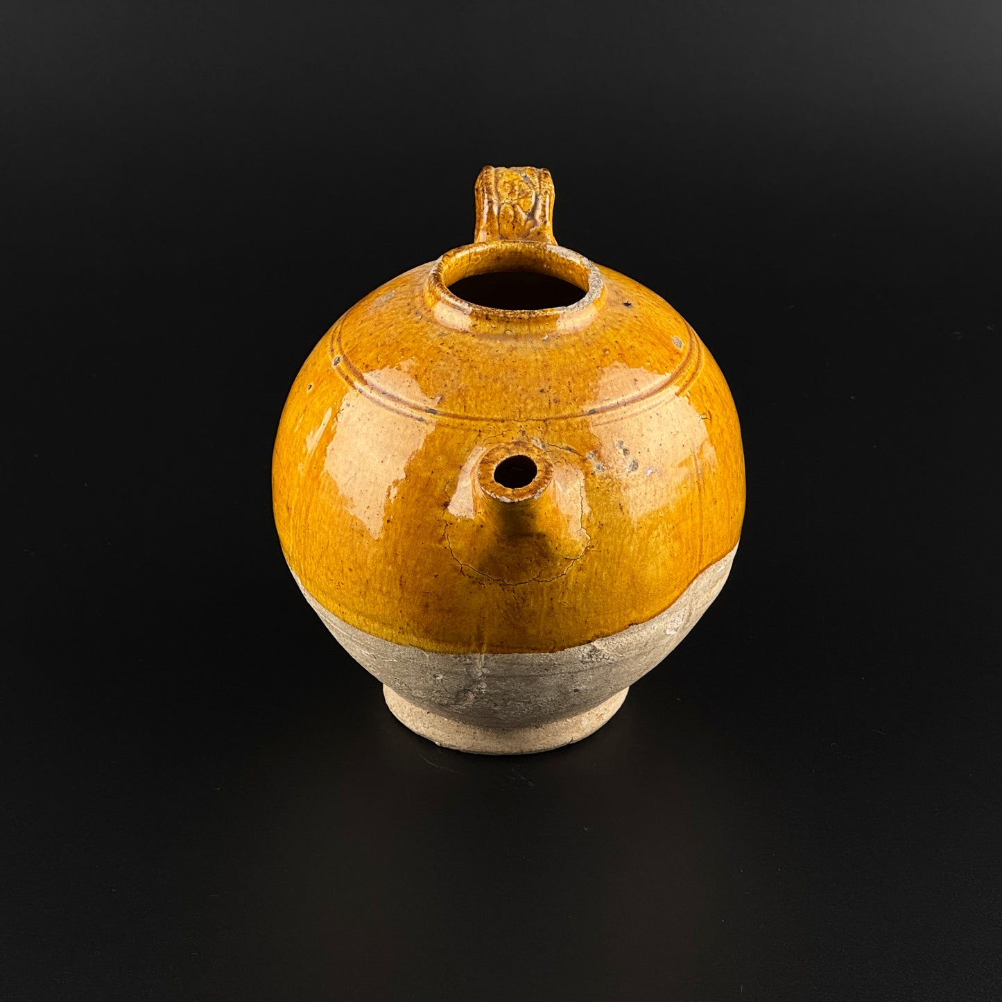 AMBER-GLAZED POTTERY EWER, TANG-LIAO DYNASTY (7-12TH CENTURY)