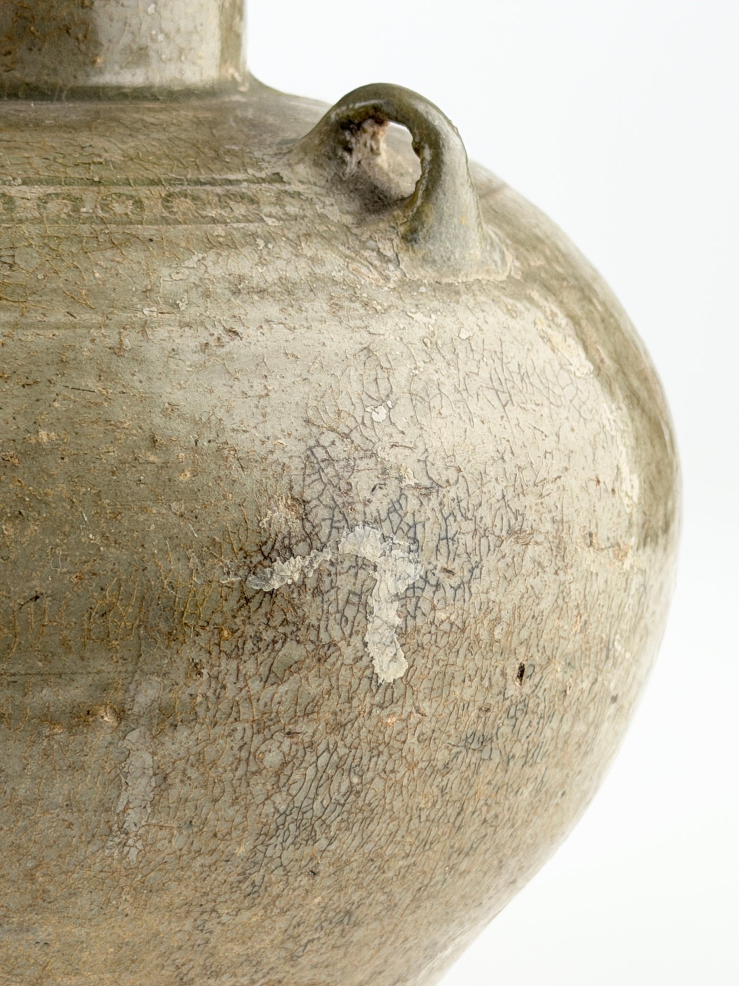 RARE YUE CELADON CHICKEN-HEAD EWER, JIN-SOUTHERN DYNASTY