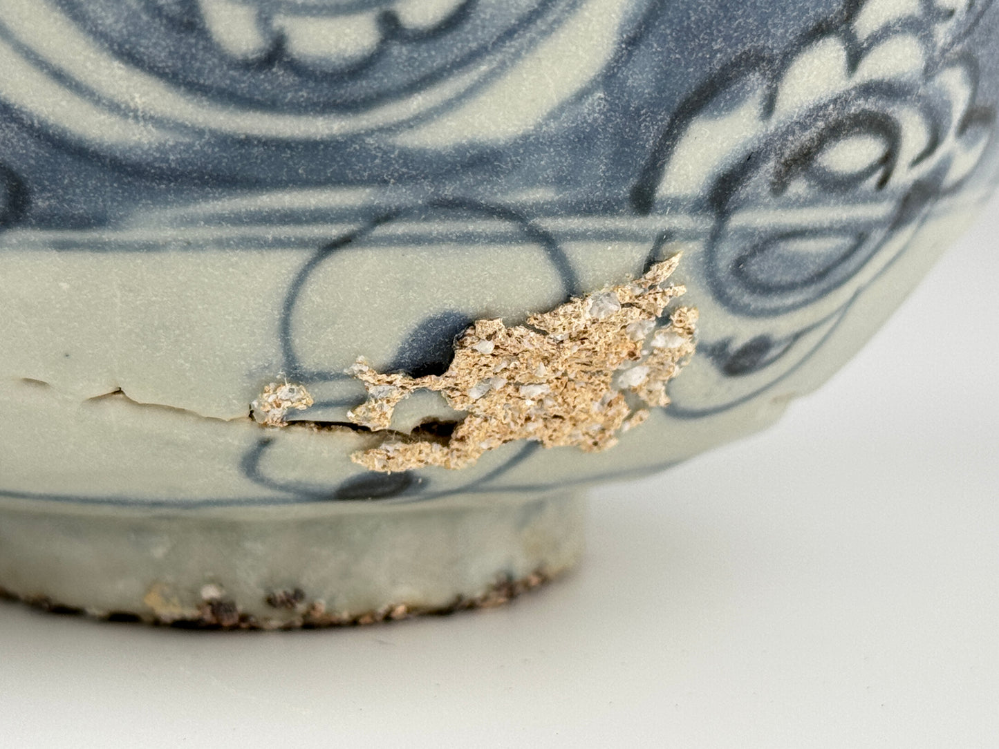 Pair of Bowls from Shipwreck, Late Ming Era(16-17th century)