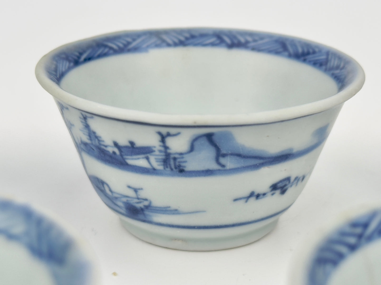 CHINOISERIE TEABOWL SET CIRCA 1725, QING DYNASTY, YONGZHENG REIGN