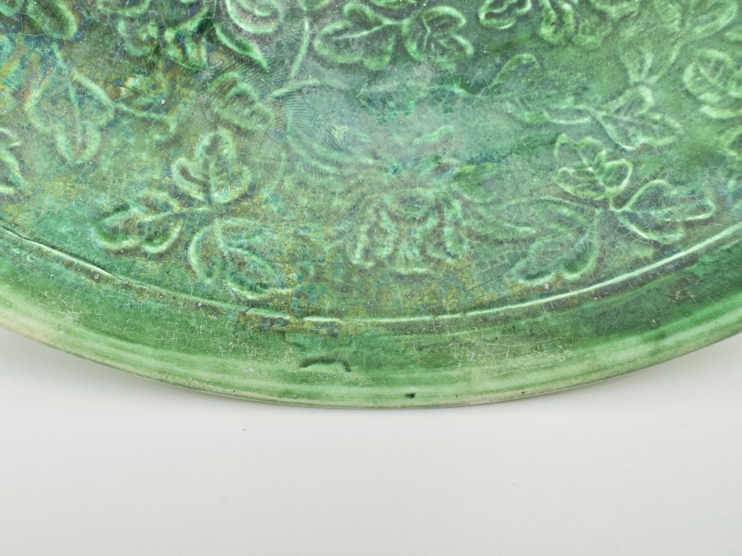 Rare Dingyao Green-Glazed Dragon Dish, Liao-Song Dynasty