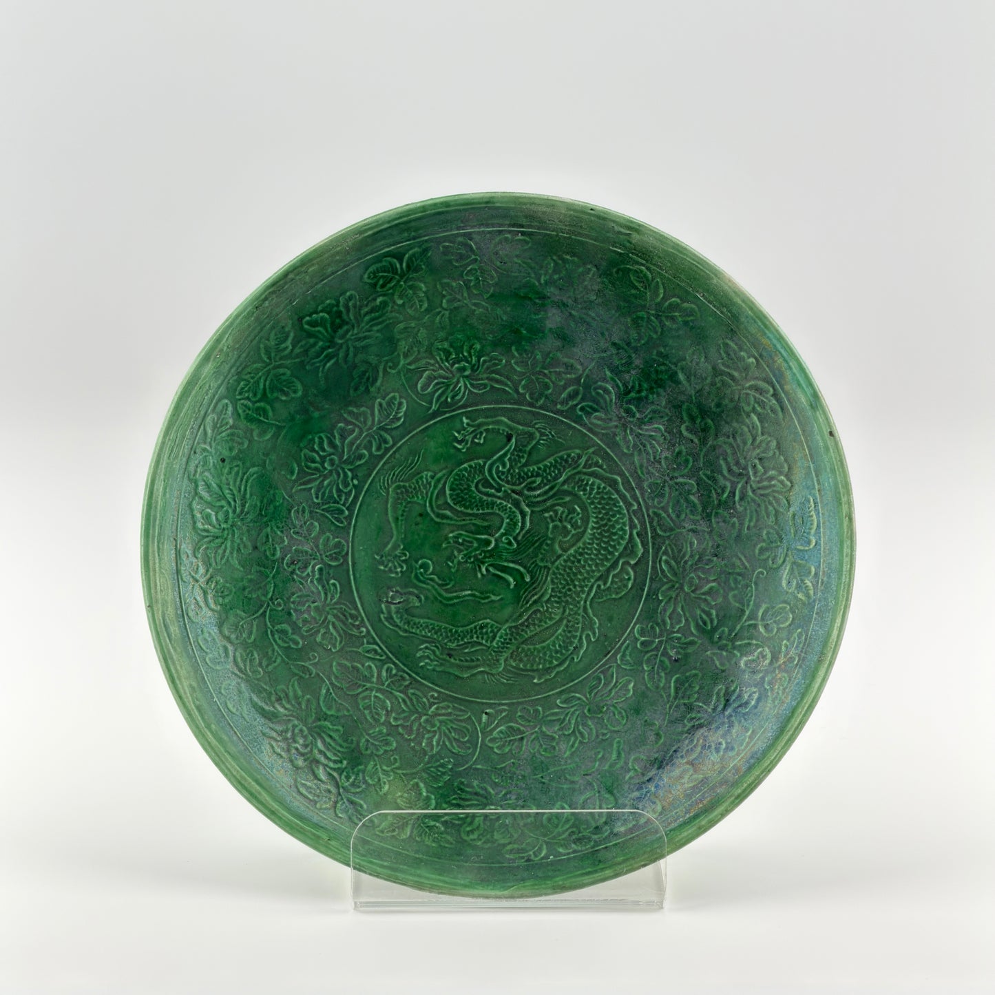 Rare Dingyao Green-Glazed Dragon Dish, Liao-Song Dynasty