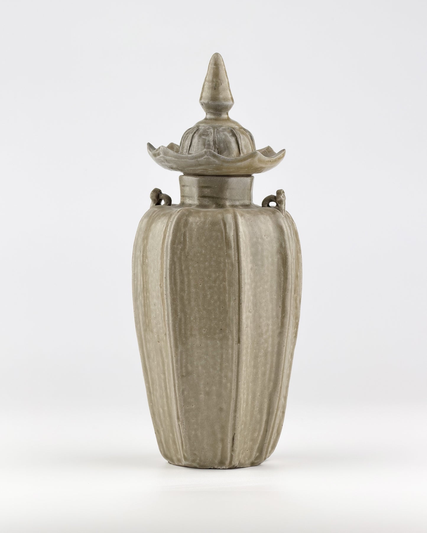 Rare 'Yue' Celadon Glazed Octagonal Vase And Cover, Jin