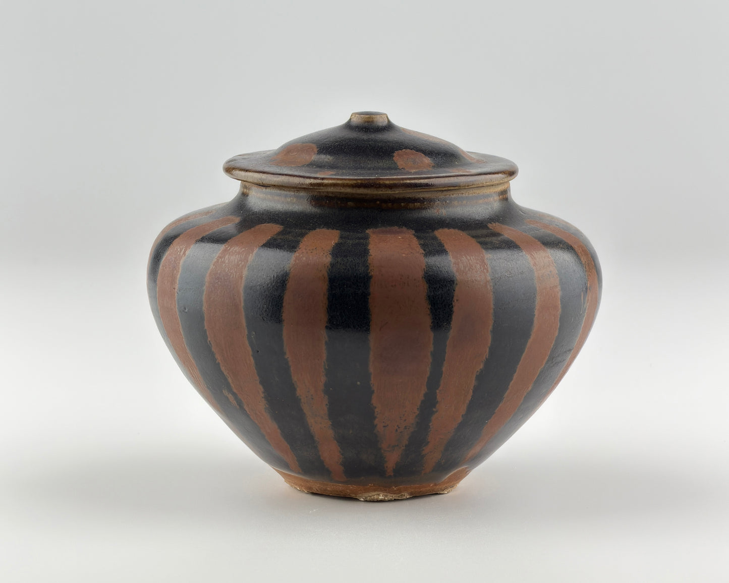 Russet-Splashed Blackish-Brown-Glazed Jar, Song Dynasty