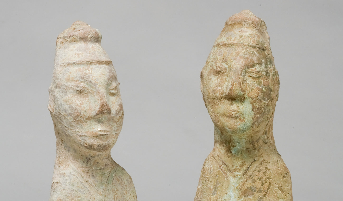 Two Green Glazed Figures Holding Pitchpork, Han dynasty