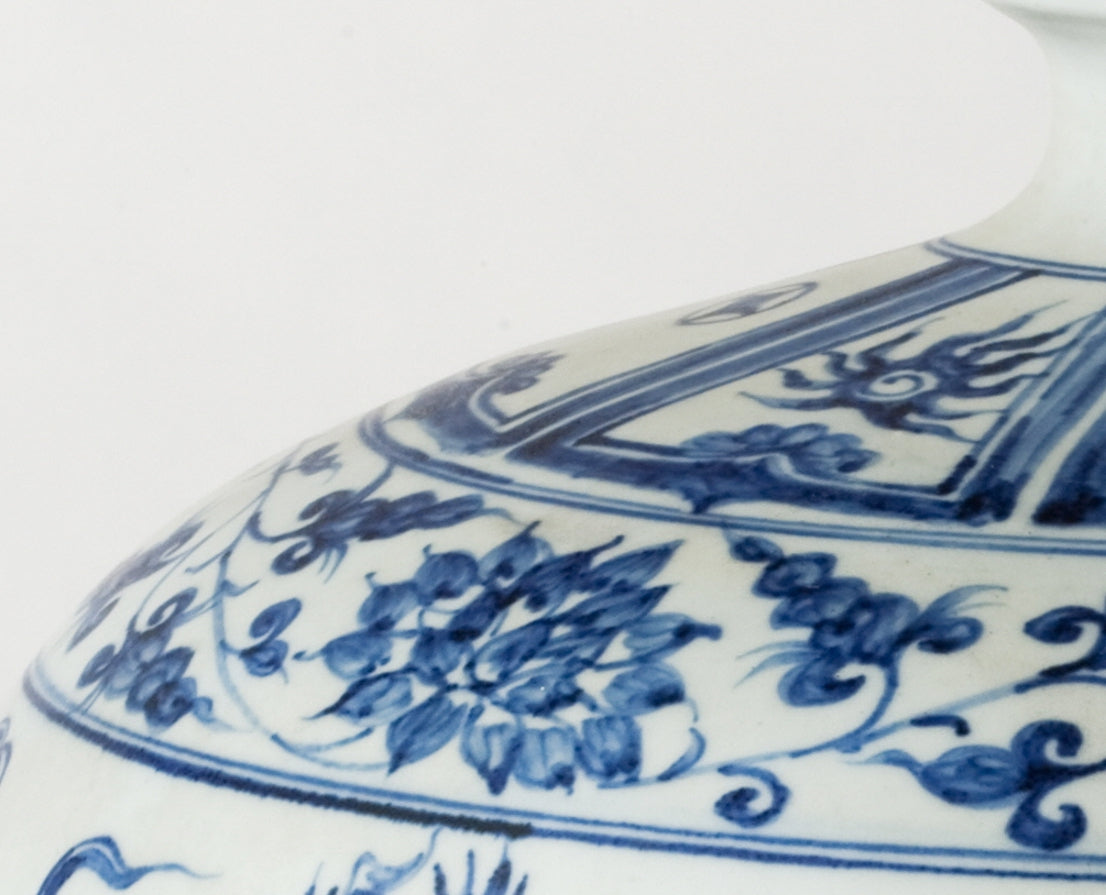 Rare Blue and White Jar with Cavalry Battle Scene, Qing Dynasty