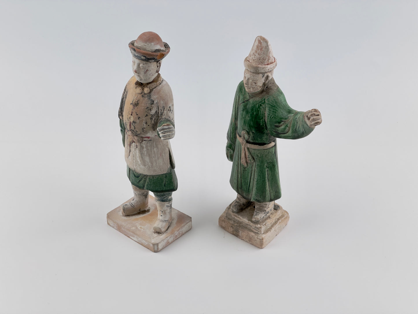 Two Figures of Attendants, Ming Period(1368-1644)